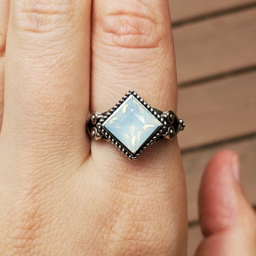 NWOT Silver Opal Moonstone Ring - Picture 2 of 11